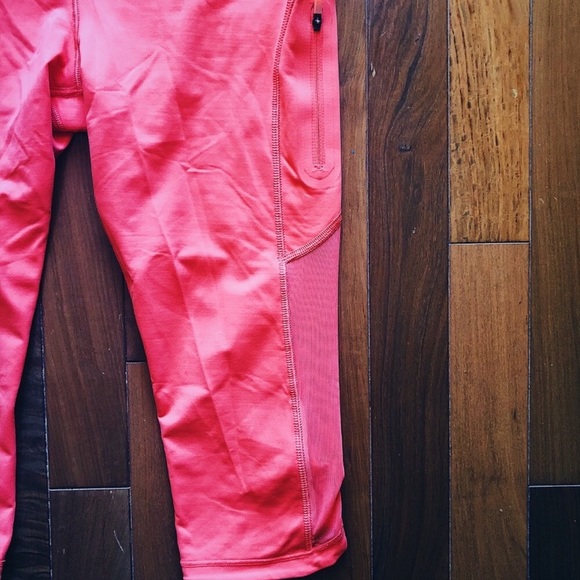 Lululemon Sun Runner Crop Mesh Cape Orange 17” - Picture 4 of 7